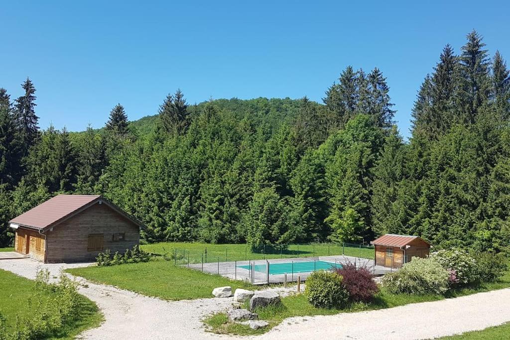 Willa Gite Jura Mina Chalet Au Milieu De La Nature Ney Zewnętrze zdjęcie