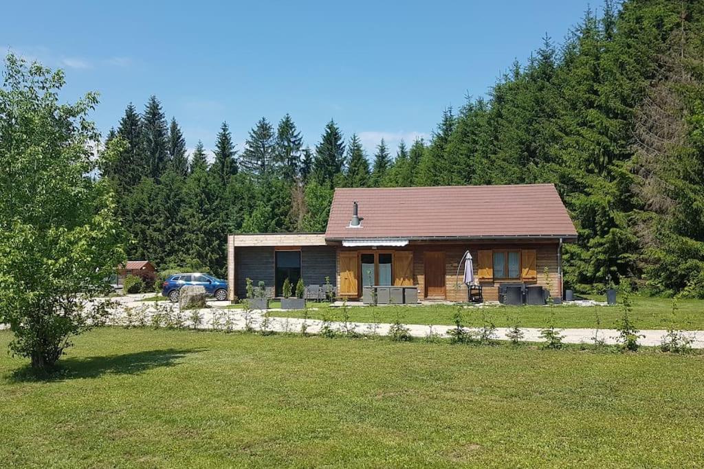 Willa Gite Jura Mina Chalet Au Milieu De La Nature Ney Zewnętrze zdjęcie