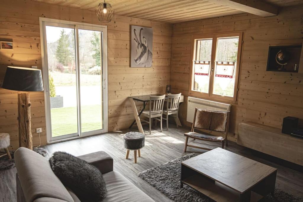 Willa Gite Jura Mina Chalet Au Milieu De La Nature Ney Zewnętrze zdjęcie