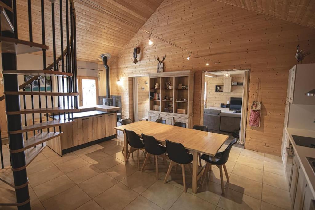 Willa Gite Jura Mina Chalet Au Milieu De La Nature Ney Zewnętrze zdjęcie