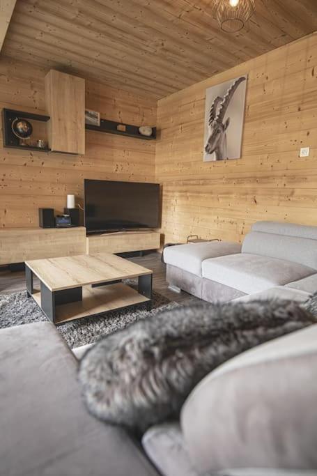 Willa Gite Jura Mina Chalet Au Milieu De La Nature Ney Zewnętrze zdjęcie