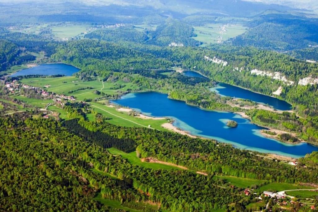 Willa Gite Jura Mina Chalet Au Milieu De La Nature Ney Zewnętrze zdjęcie